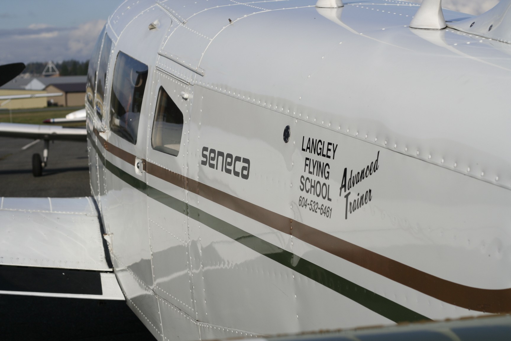 Langley Flyiing School's Seneca.
